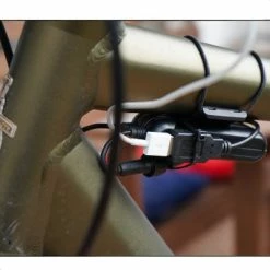 Busch-mueller Chargeur Universel USB-Werk Sur Dynamo Batterie Tampon Intégrée -Promos VTT Boutique chargeur universel usb werk sur dynamo batterie tampon integree full 4