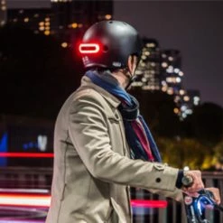 Cosmo Connected Feu Vélo Arrière Connecté Avec Clignotants Cosmo Ride 9 Cosmo Connected Feu Vélo Arrière Connecté Avec Clignotants Cosmo Ride -Promos VTT Boutique feu velo arriere connecte avec clignotants cosmo ride full 4