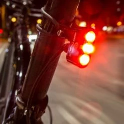 Feu Vélo Sur Tige De Selle E3 Tail Light 2 Supernova -Promos VTT Boutique feu velo sur tige de selle e3 tail light 2 supernova full 4