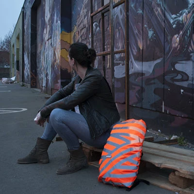 Housse De Sac à Dos Vélo Orange Haute Visibilité Berlin Wowow 20-25L 3 Housse De Sac à Dos Vélo Orange Haute Visibilité Berlin Wowow 20-25L – Image 3