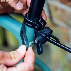 Porte-bagages Ortlieb Quick Rack Pour QL2.1, QL3.1 Et Top Lock -Promos VTT Boutique porte bagages ortlieb quick rack pour ql2 1 ql3 1 et top lock full 4