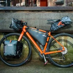 Sacoche De Cadre Noire Bikepacking 6L Ortlieb -Promos VTT Boutique sacoche de cadre noire bikepacking 6l ortlieb full 6