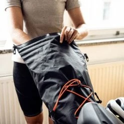 Sacoche De Selle étanche Noir Mat Bikepacking Ortlieb 12 Sacoche De Selle étanche Noir Mat Bikepacking Ortlieb -Promos VTT Boutique sacoche de selle etanche noir mat bikepacking ortlieb full 5