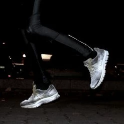 Spray Réfléchissant Pour Vélo Et Accessoires Reflective Spray 8 Spray Réfléchissant Pour Vélo Et Accessoires Reflective Spray -Promos VTT Boutique spray reflechissant pour velo et accessoires reflective spray full 4